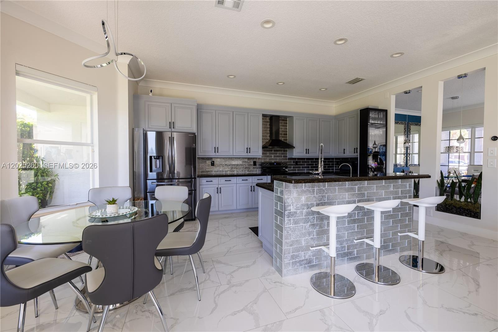 CANYON LAKES 6 - Residential Lease