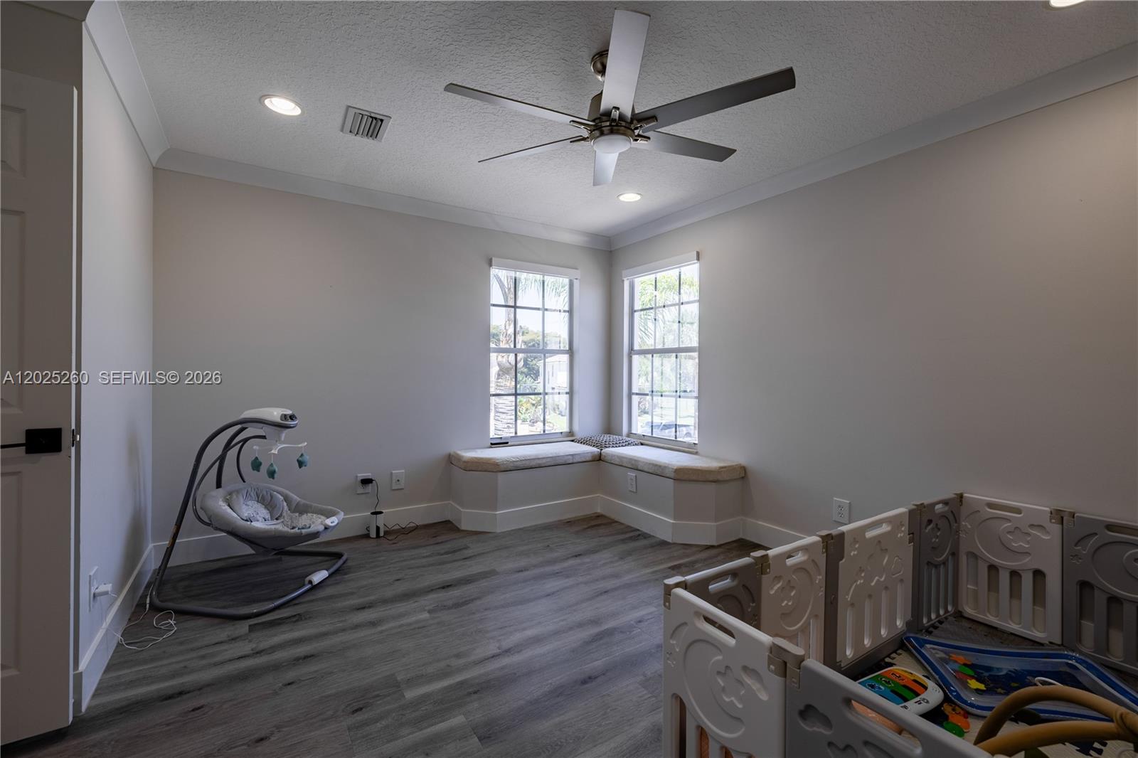 CANYON LAKES 6 - Residential Lease