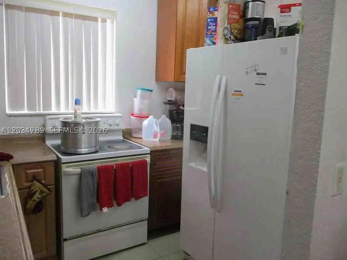 WEST BISCAYNE - Residential Income