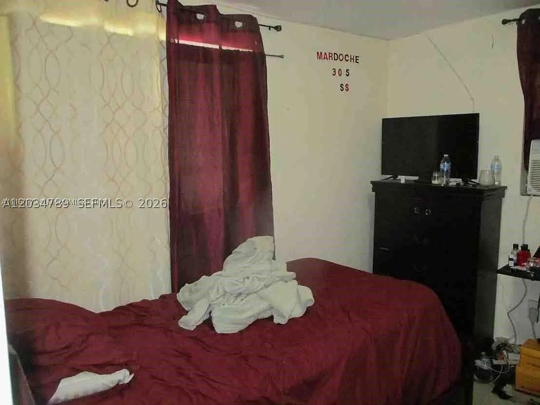 WEST BISCAYNE - Residential Income