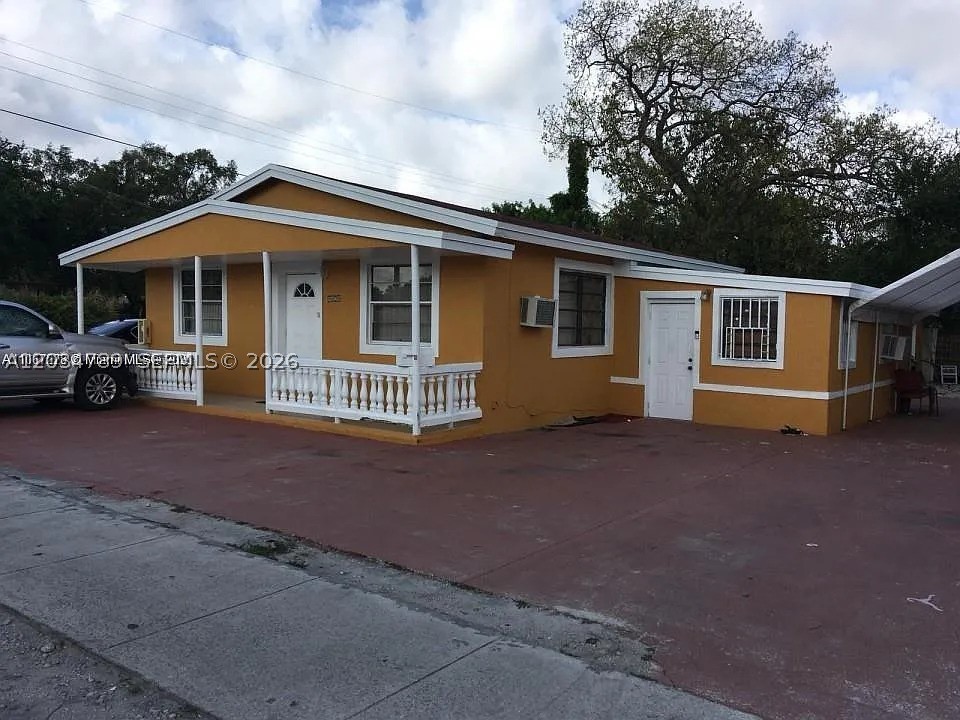 WEST BISCAYNE - Residential Income