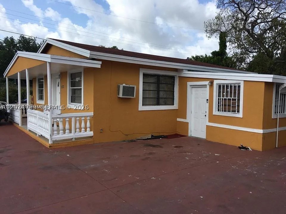 WEST BISCAYNE - Residential Income