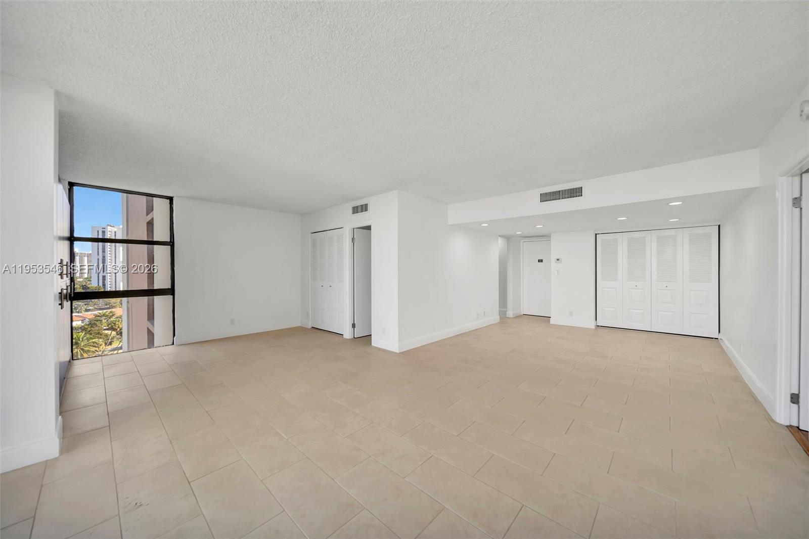 CORONADO CONDO- TOWER III - Residential