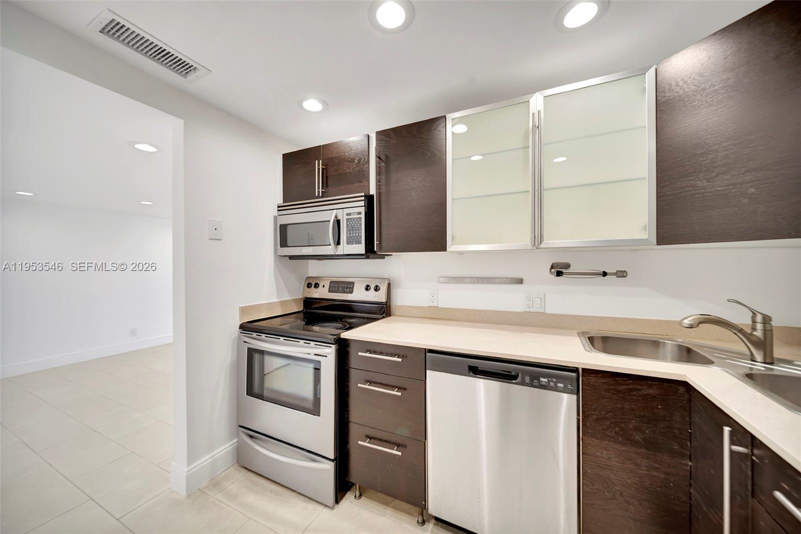 CORONADO CONDO- TOWER III - Residential