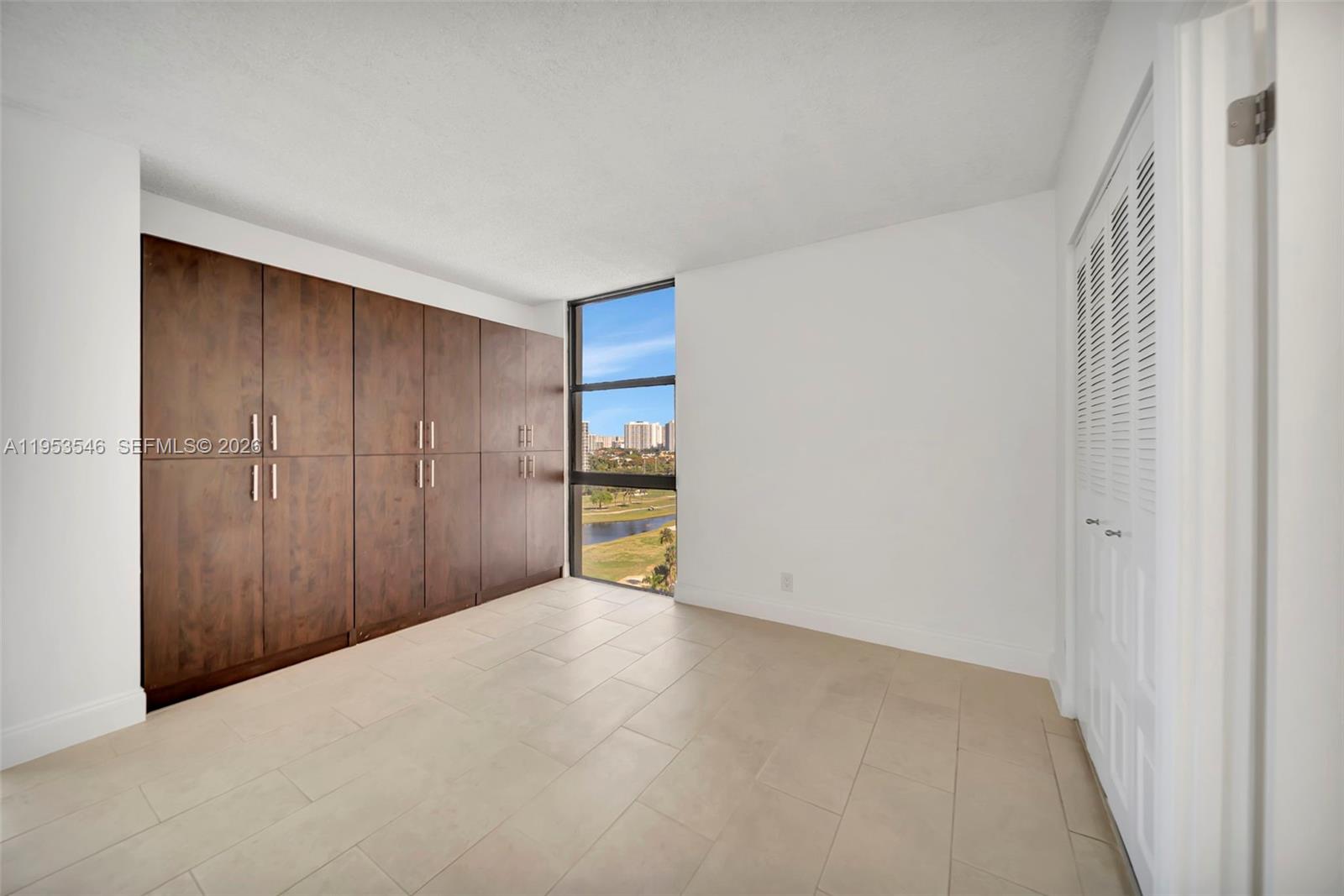 CORONADO CONDO- TOWER III - Residential