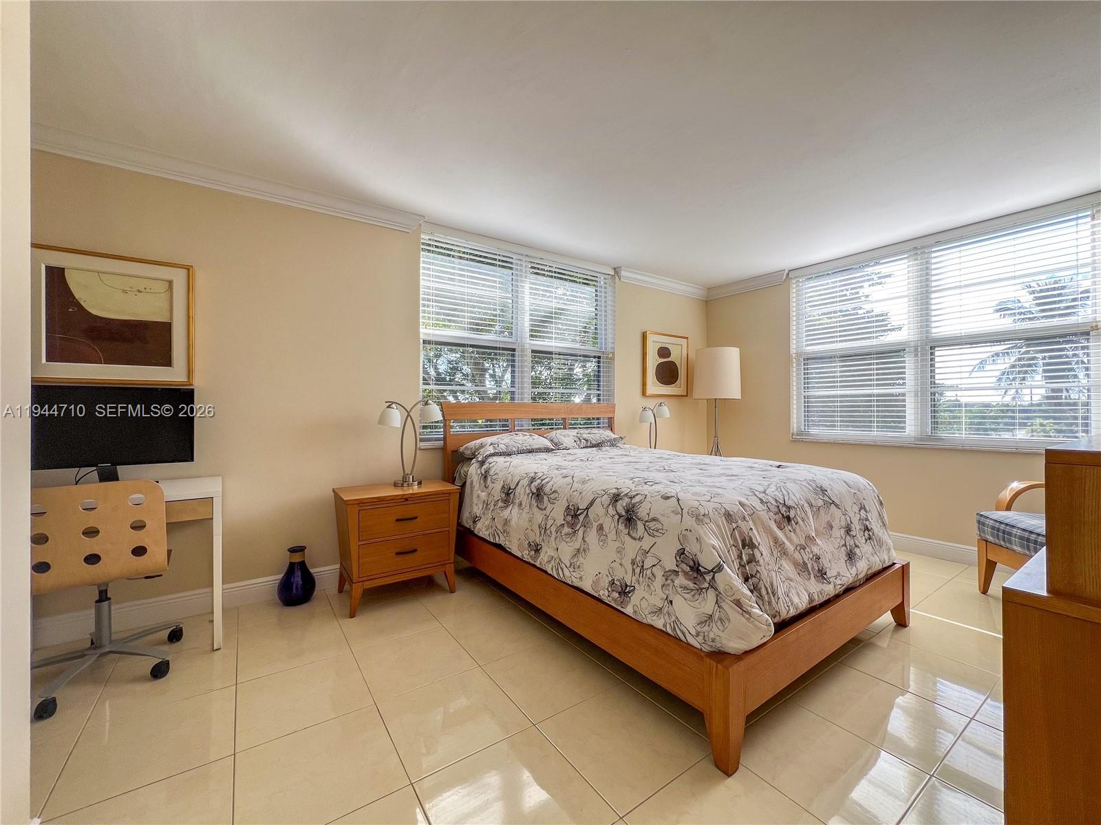HOLLYBROOK GOLF AND - Residential