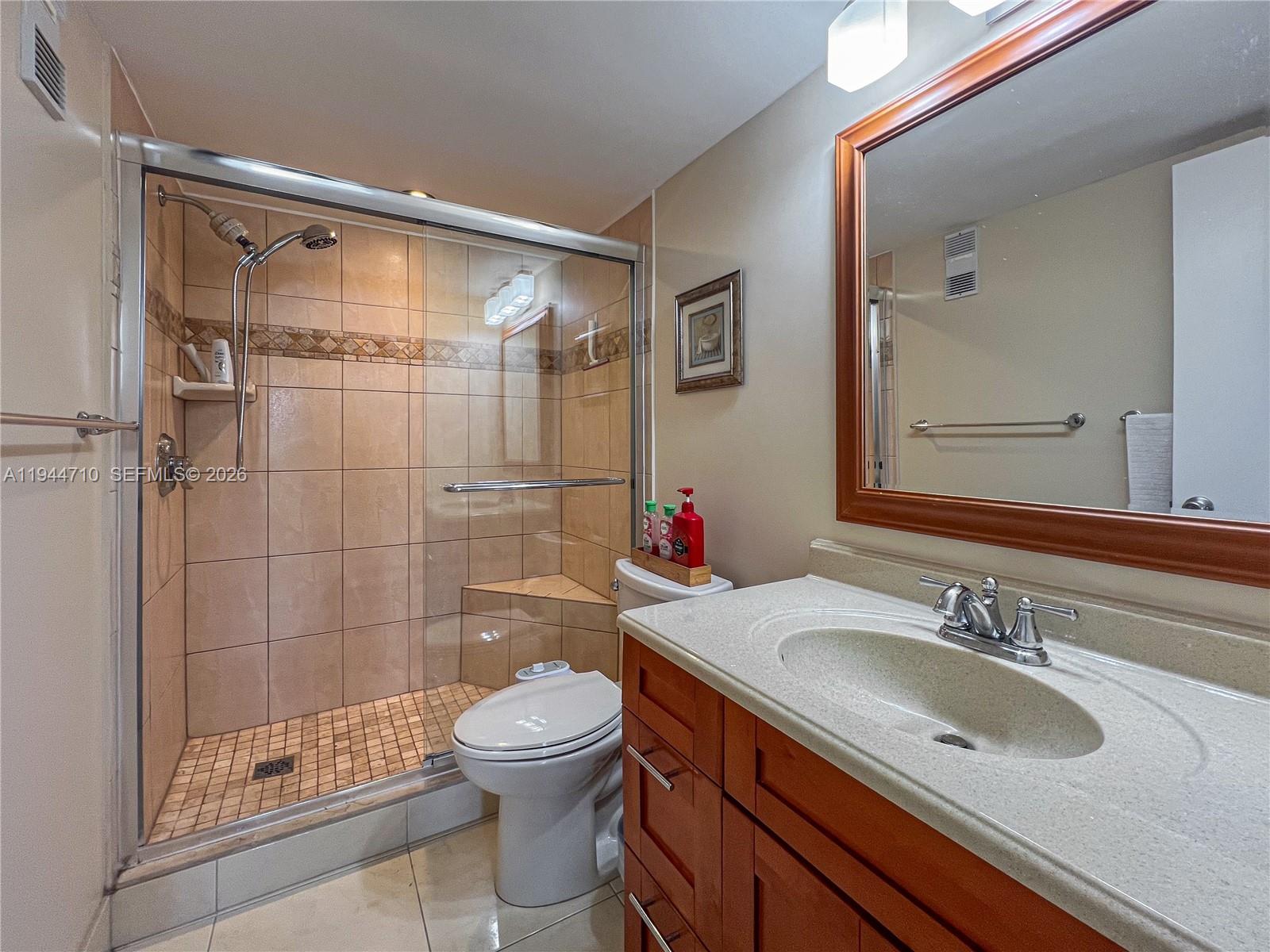 HOLLYBROOK GOLF AND - Residential