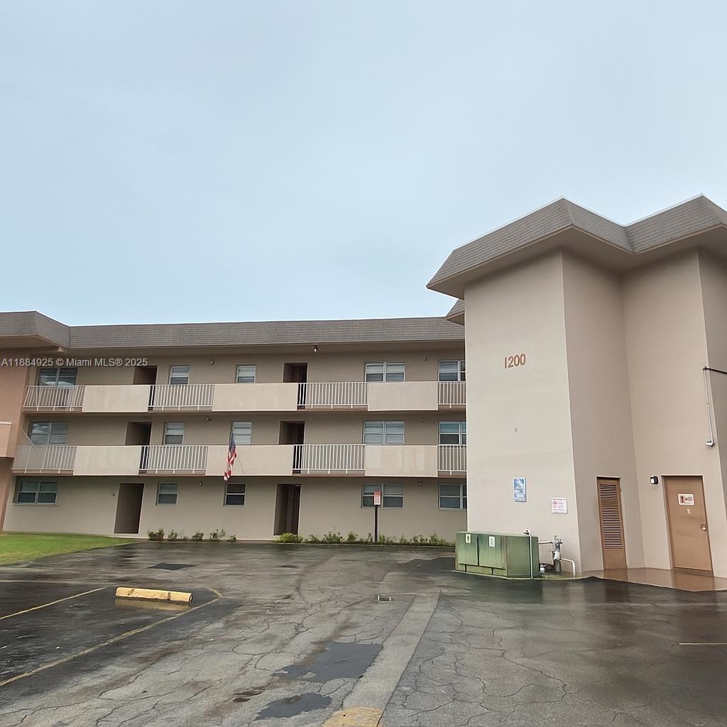 TALLWOOD WEST CONDO - Residential Lease