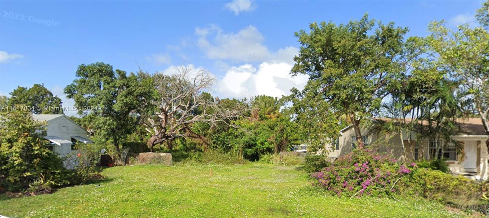 Price Just Reduced!!

Plans submitted.

Site Plans and Architectural plans are included with the sale 

Great location.
