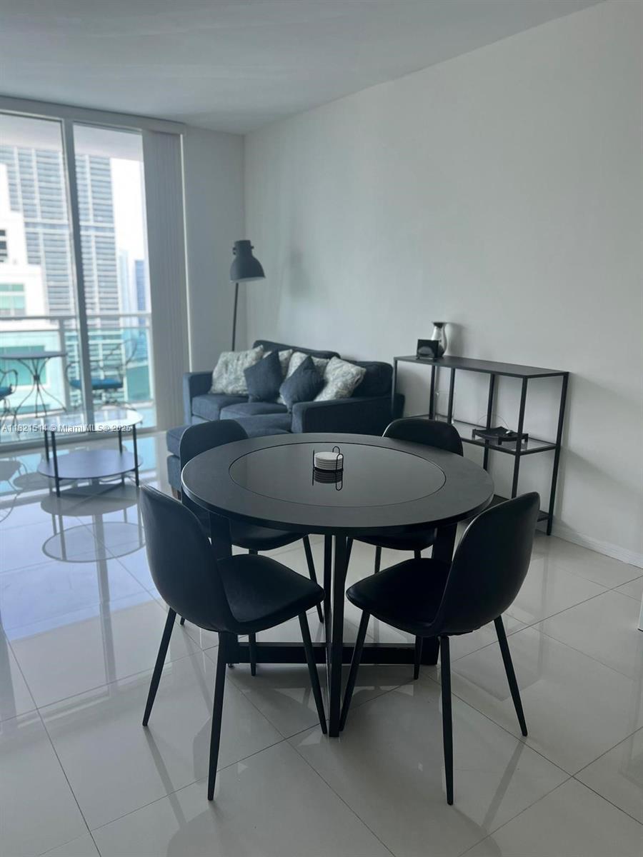 THE PLAZA 851 BRICKELL CO - Residential Lease