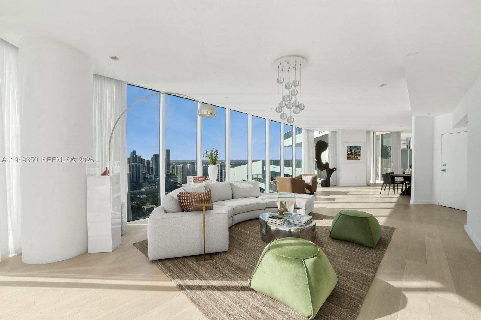 PARAMOUNT BAY CONDO - Residential
