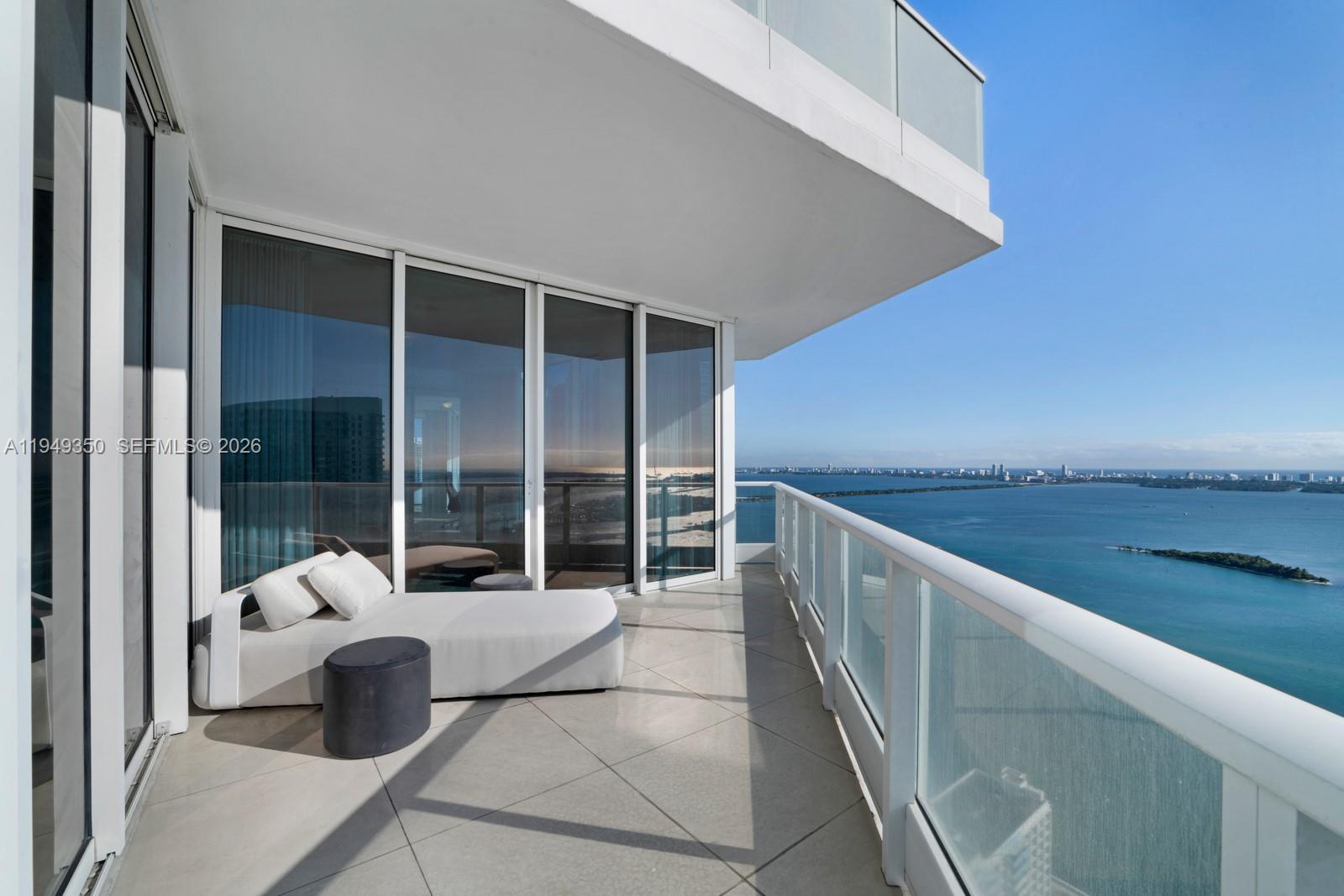 PARAMOUNT BAY CONDO - Residential