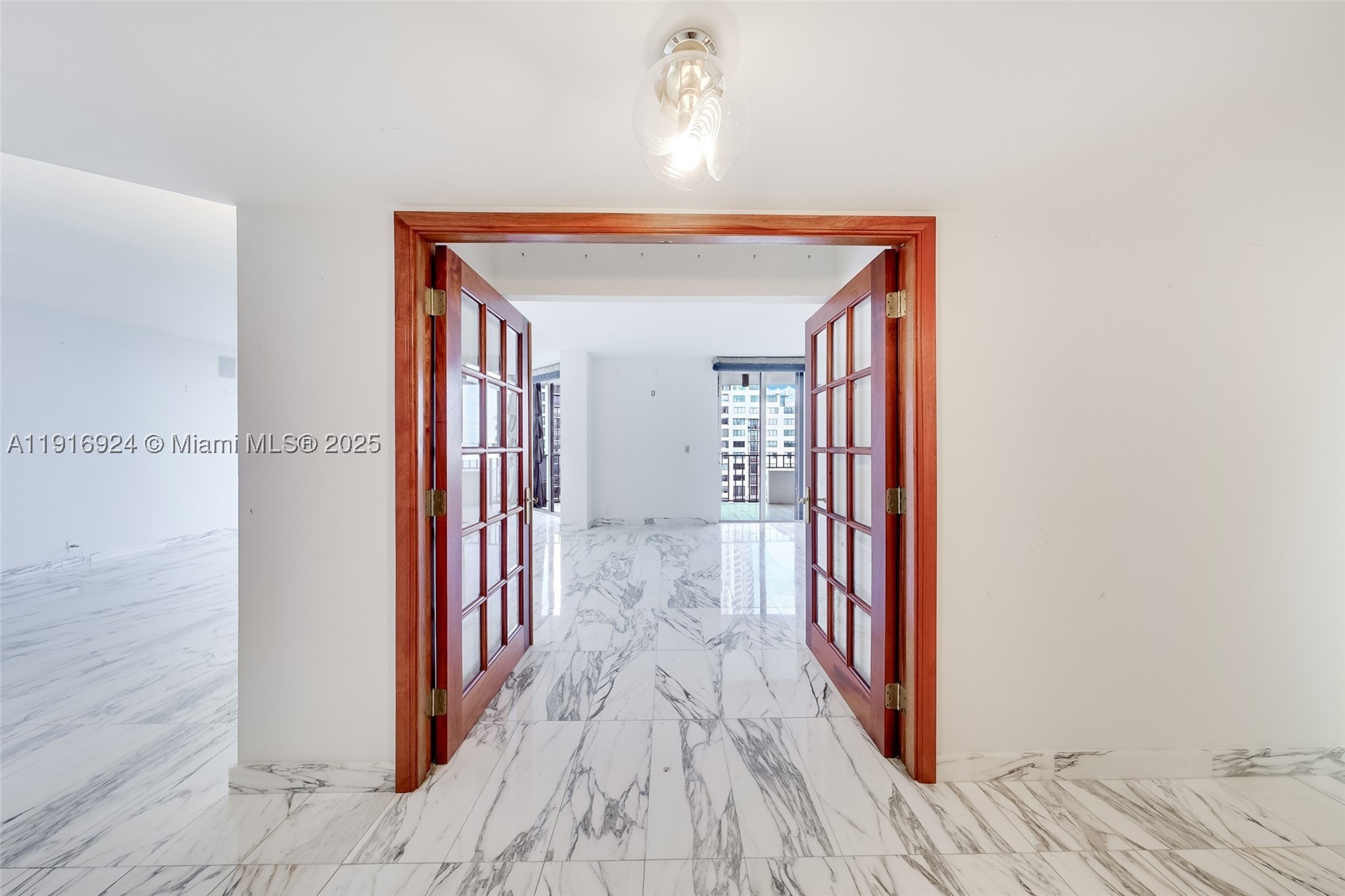 Brickell Key One - Residential