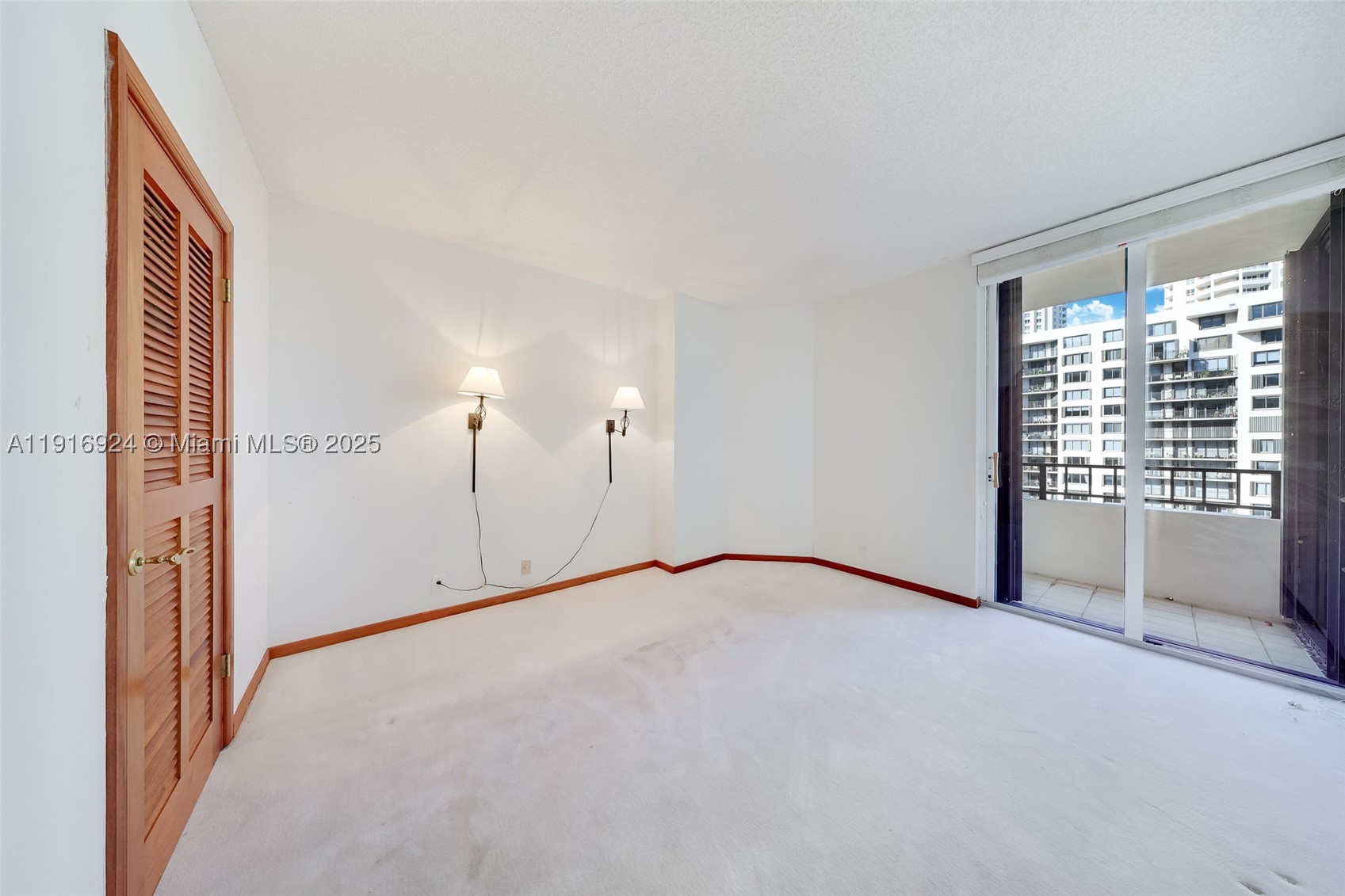 Brickell Key One - Residential