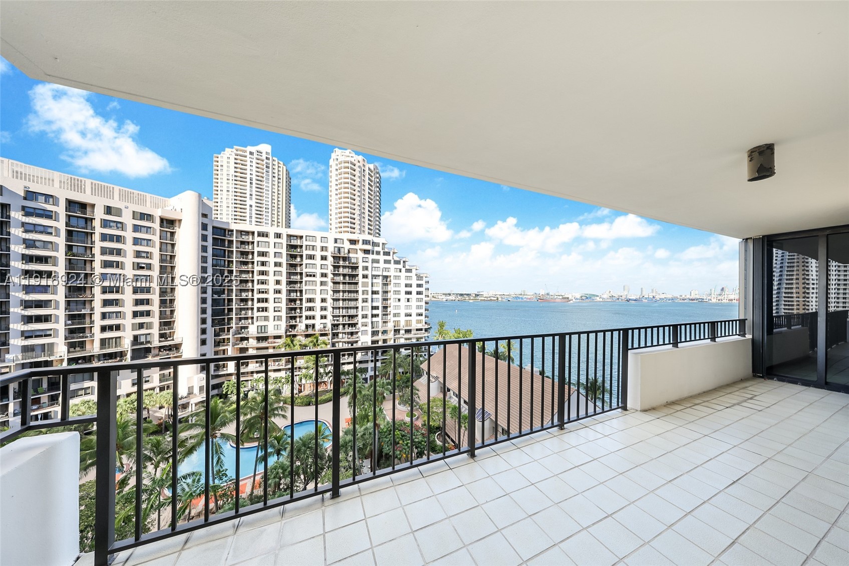 Brickell Key One - Residential