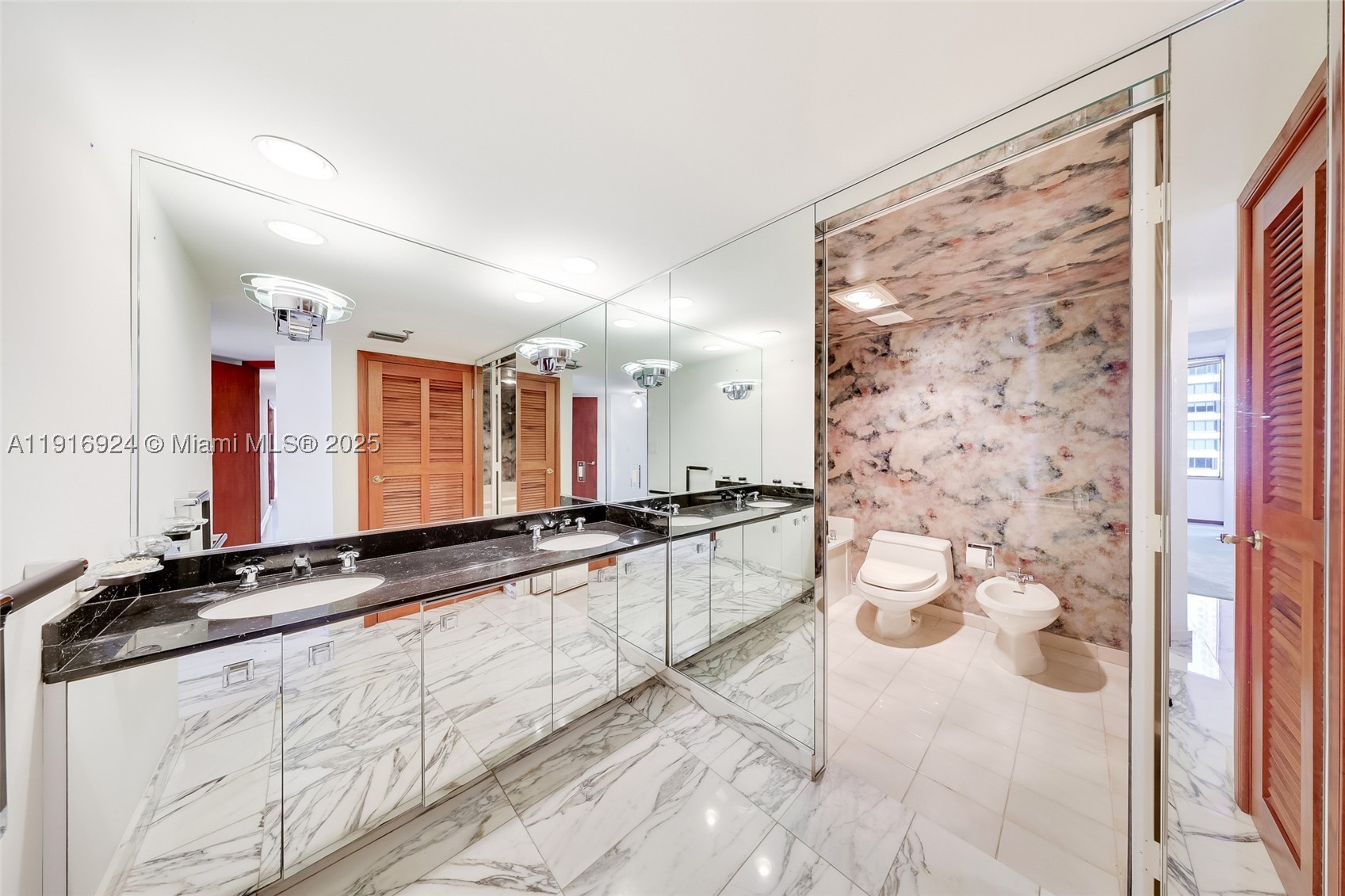 Brickell Key One - Residential