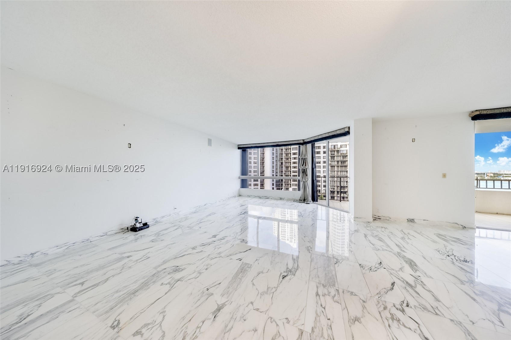 Brickell Key One - Residential