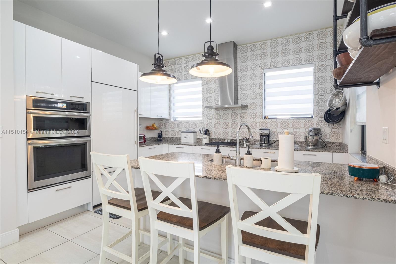 DOWNTOWN DORAL SOUTH PHAS - Residential