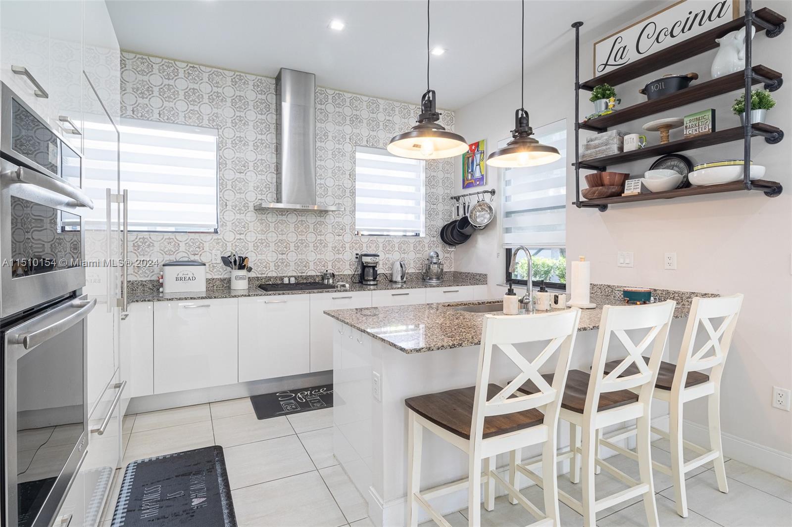 DOWNTOWN DORAL SOUTH PHAS - Residential