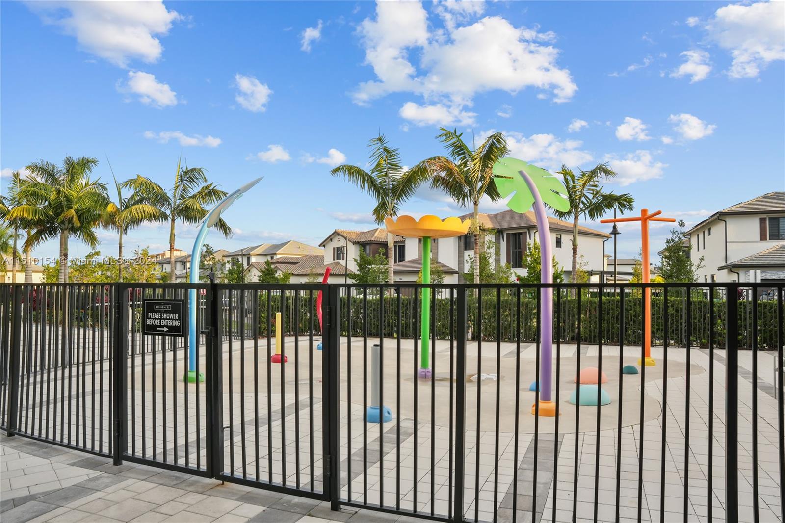 DOWNTOWN DORAL SOUTH PHAS - Residential