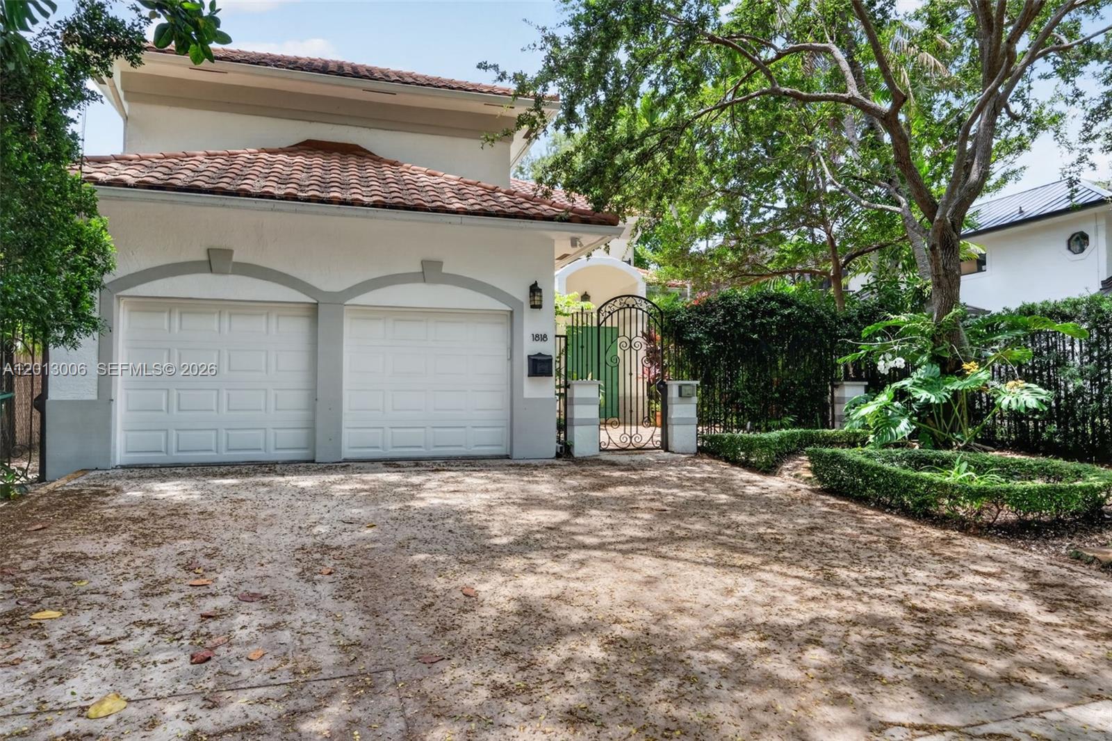 ESPANOLA HEIGHTS - Residential