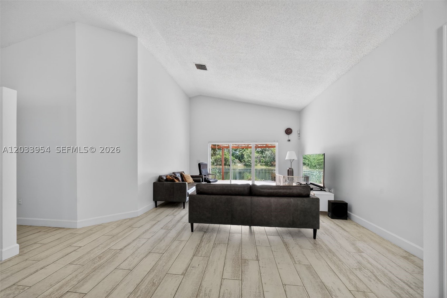 PEMBROKE SPRINGS PLAT - Residential Lease