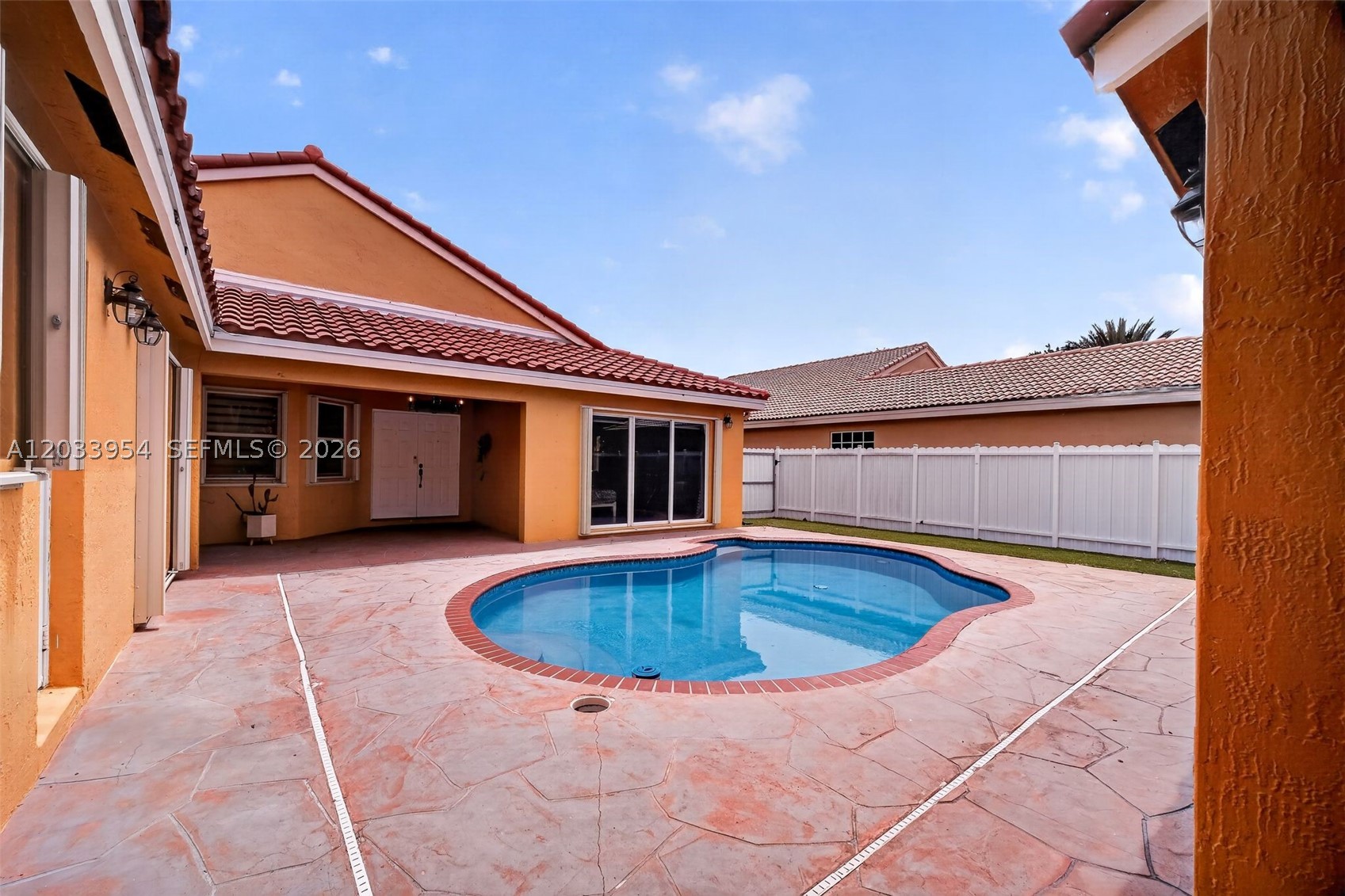 PEMBROKE SPRINGS PLAT - Residential Lease