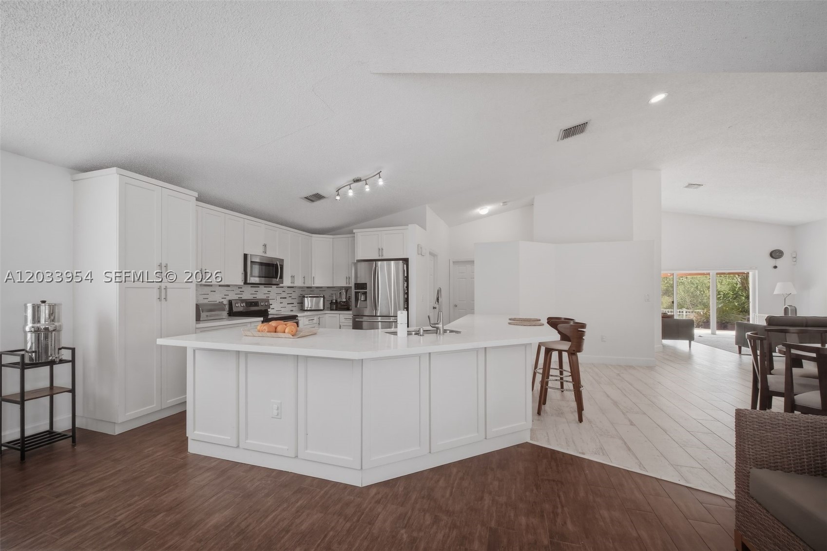 PEMBROKE SPRINGS PLAT - Residential Lease