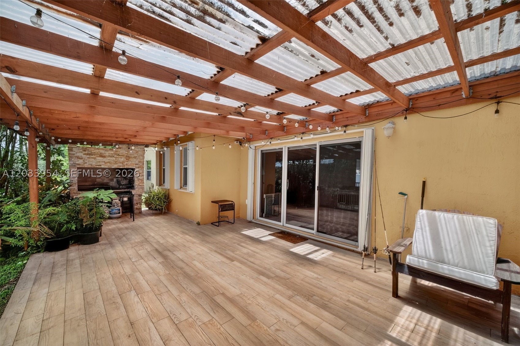 PEMBROKE SPRINGS PLAT - Residential Lease