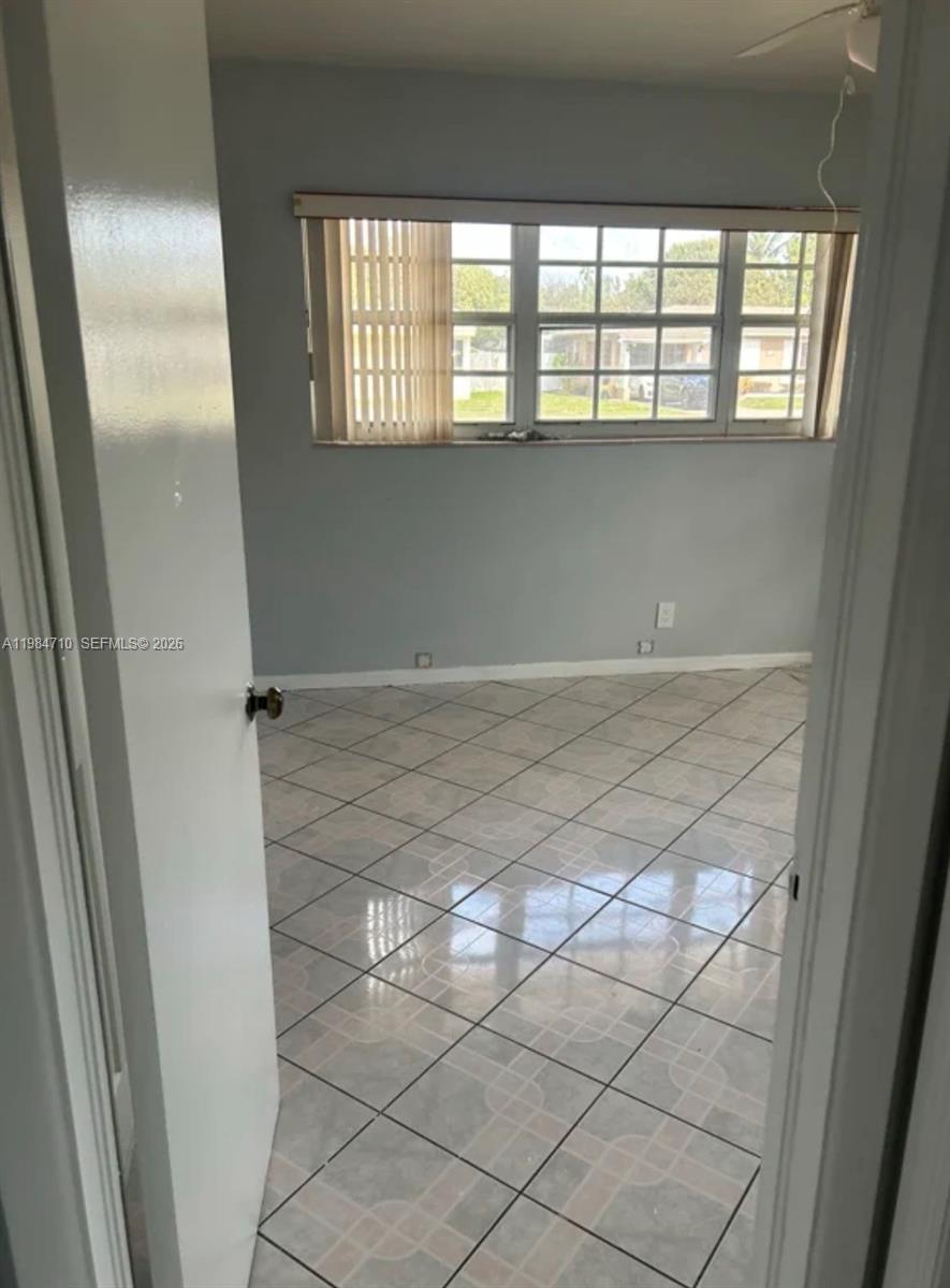 BISCAYNE GARDENS SEC F PA - Residential Lease