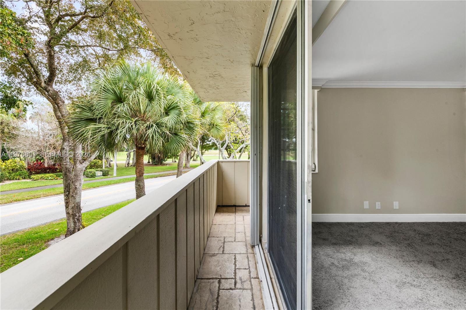PALM AIRE COUNTRY CLUB - Residential