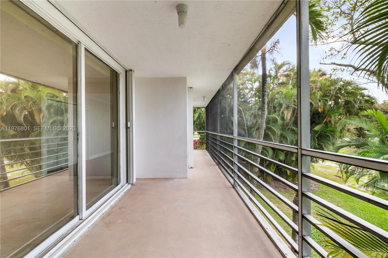 PALM AIRE COUNTRY CLUB - Residential