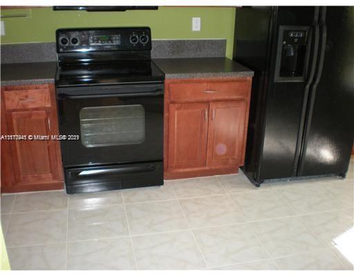 MELROSE POINT CONDO - Residential Lease