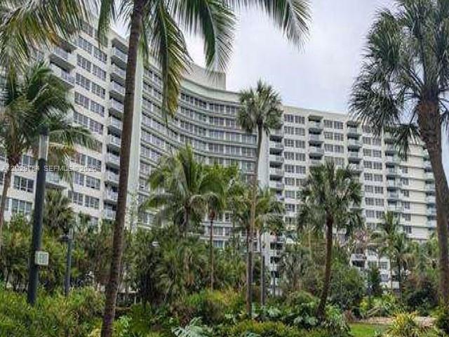 FLAMINGO SOUTH BEACH I CO - Residential