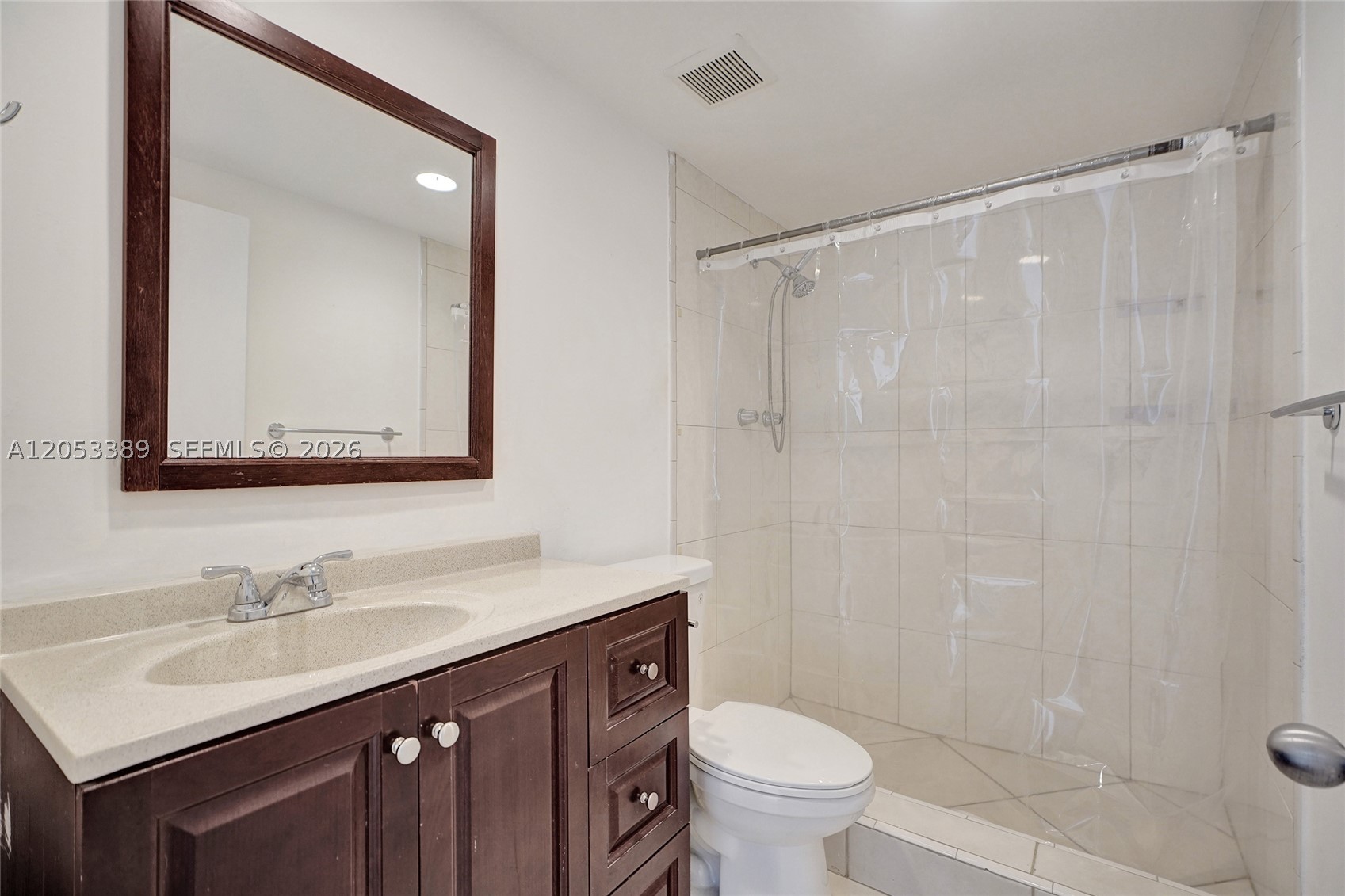 ISLAND POINTE CONDO - Residential Lease