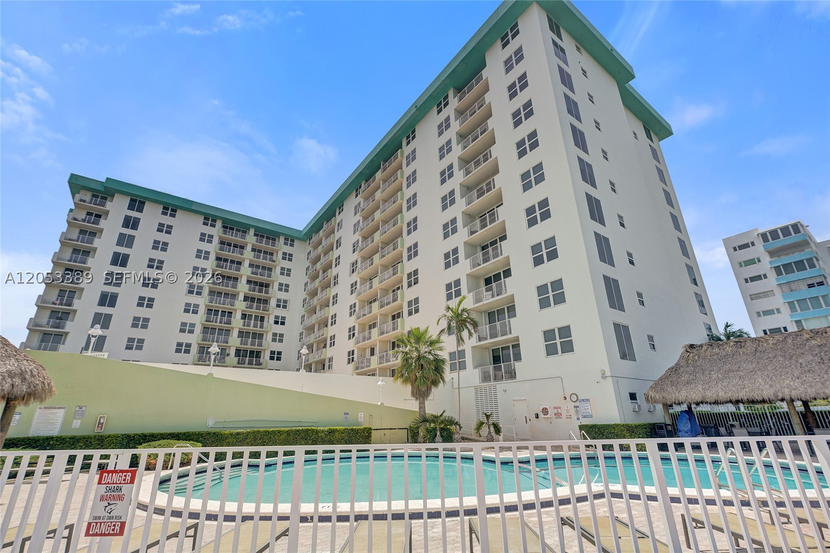ISLAND POINTE CONDO - Residential Lease