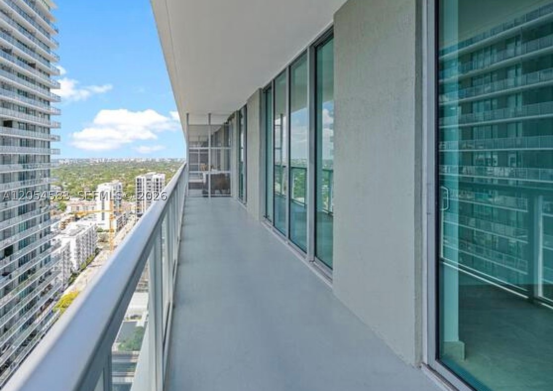 THE AXIS ON BRICKELL II C - Residential Lease