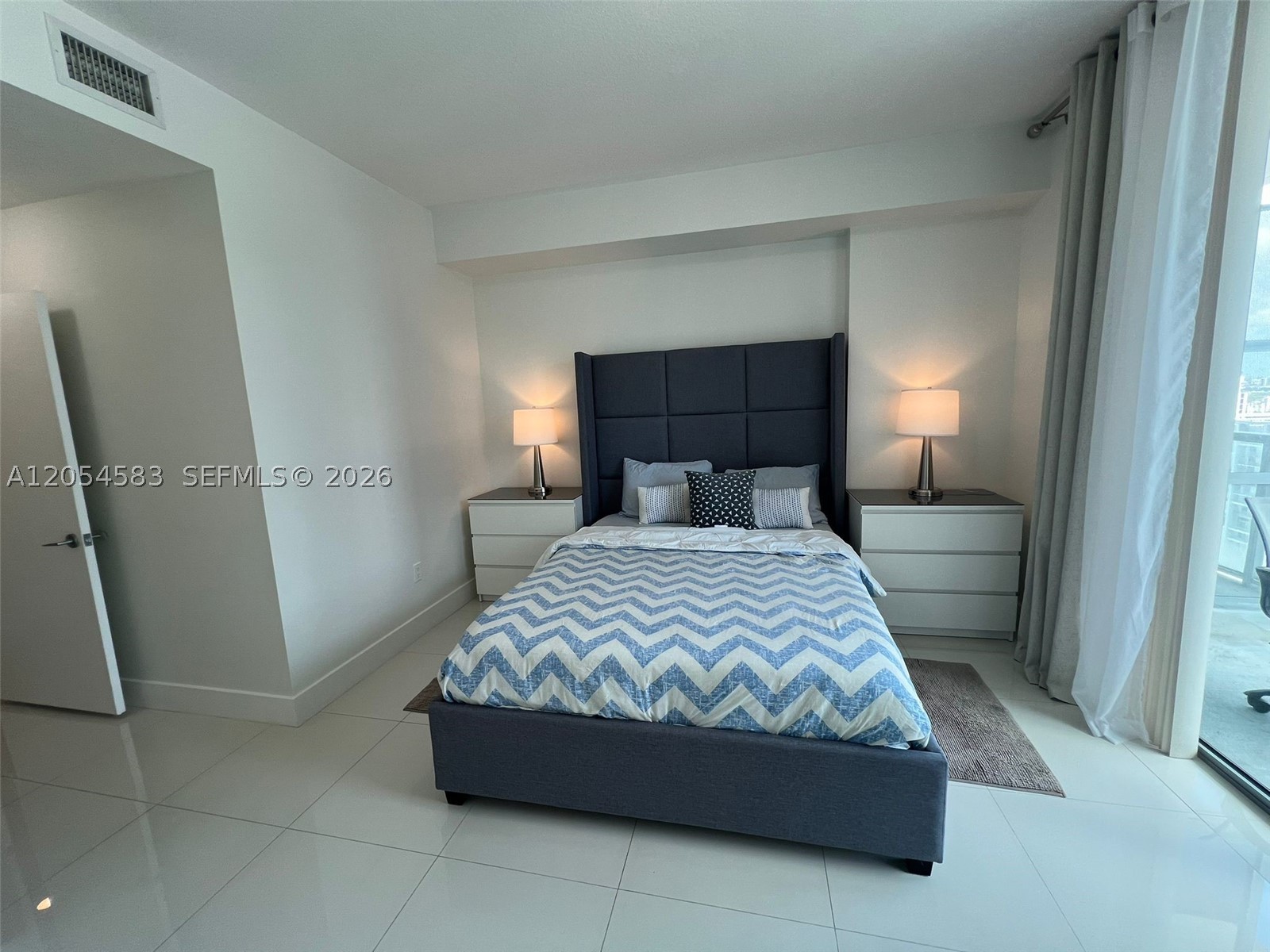 THE AXIS ON BRICKELL II C - Residential Lease