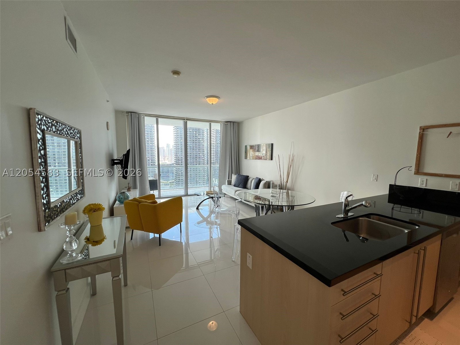 THE AXIS ON BRICKELL II C - Residential Lease