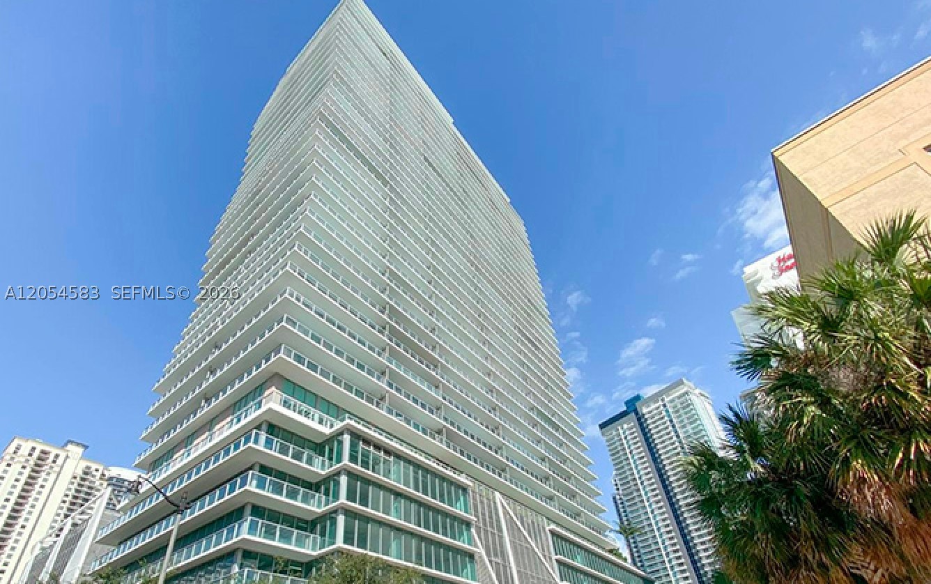 THE AXIS ON BRICKELL II C - Residential Lease