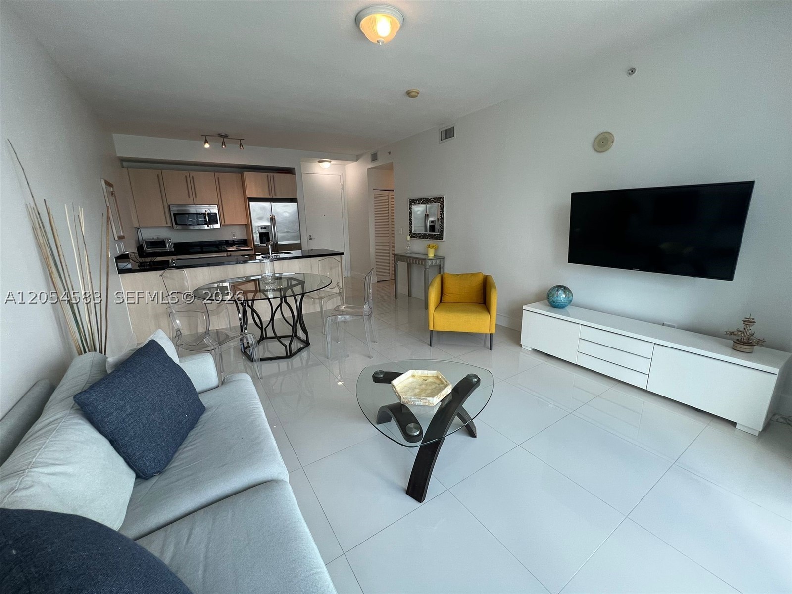 THE AXIS ON BRICKELL II C - Residential Lease