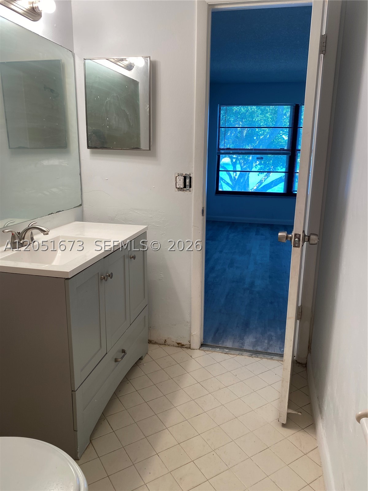 LAKE POINTE CONDOMINIUM N - Residential Lease