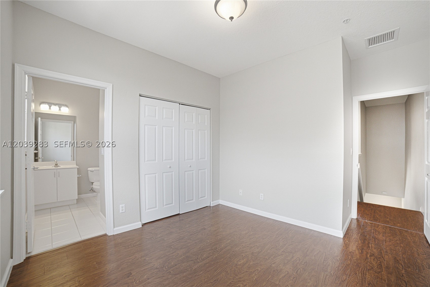GREENWICH - Residential