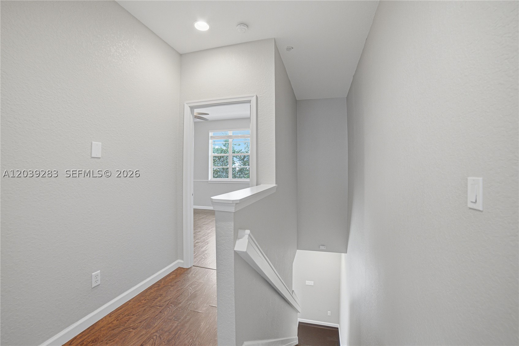 GREENWICH - Residential
