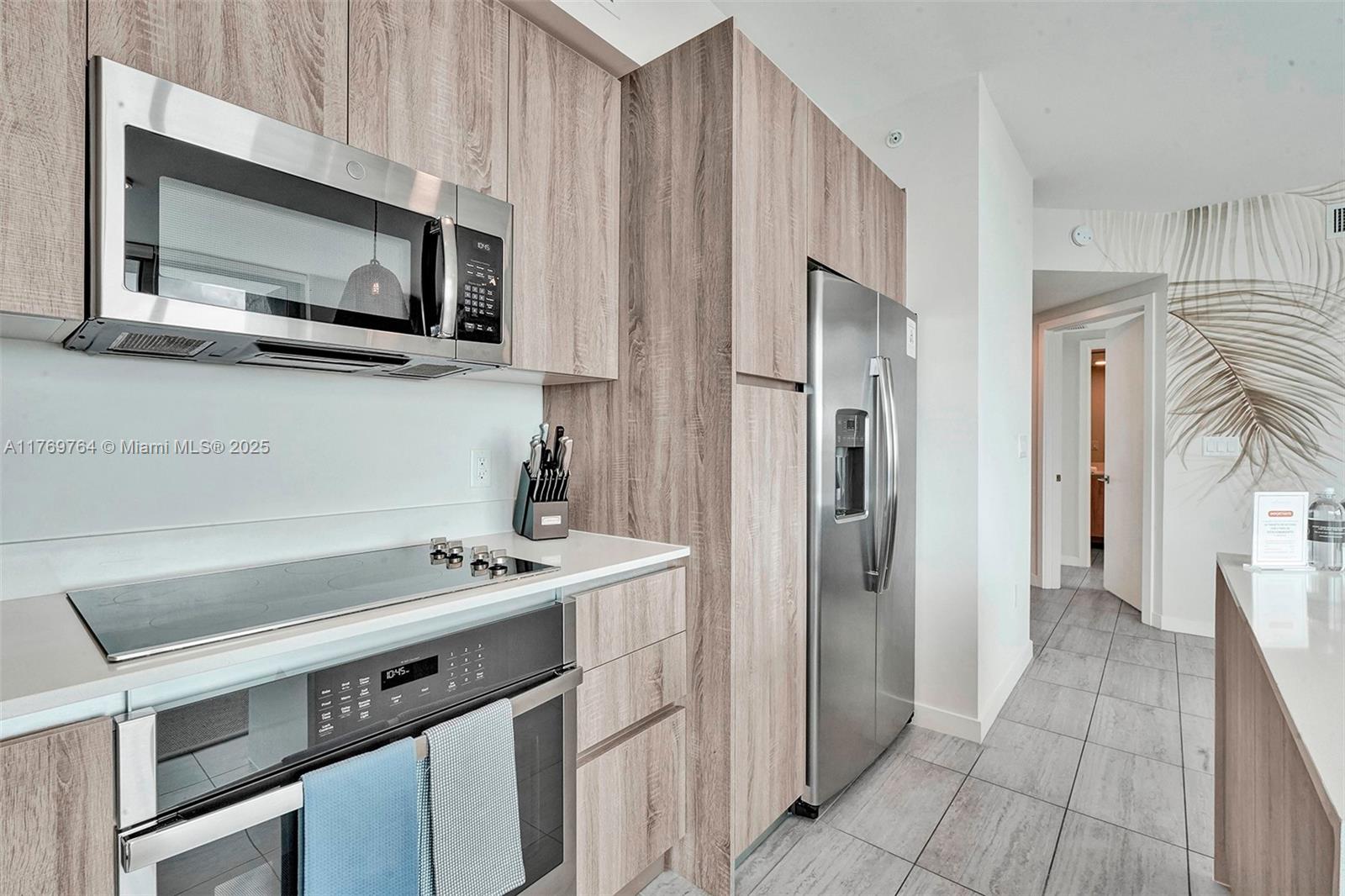 QUADRO CONDO - Residential