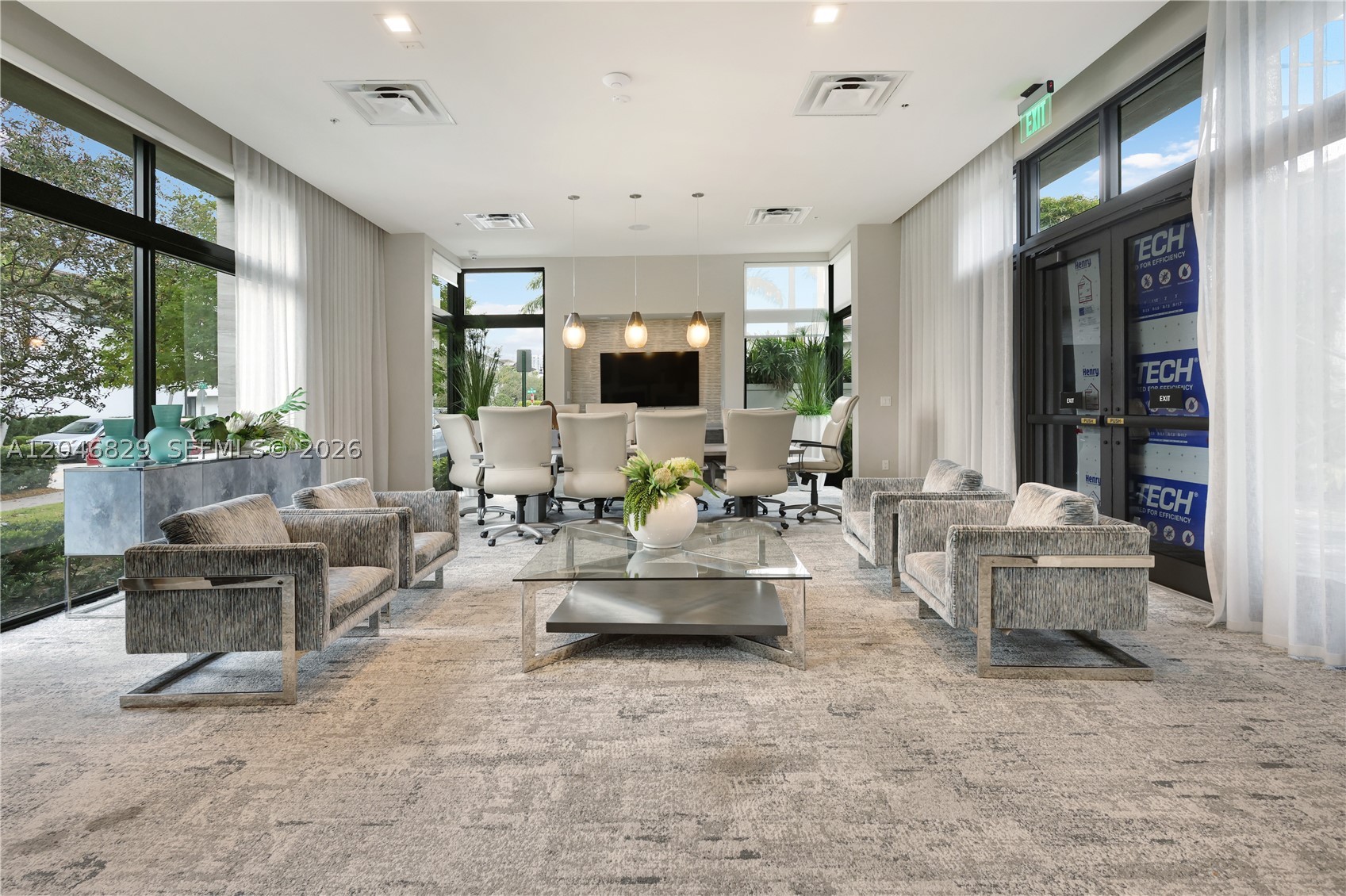 DOWNTOWN DORAL SOUTH PHAS - Residential
