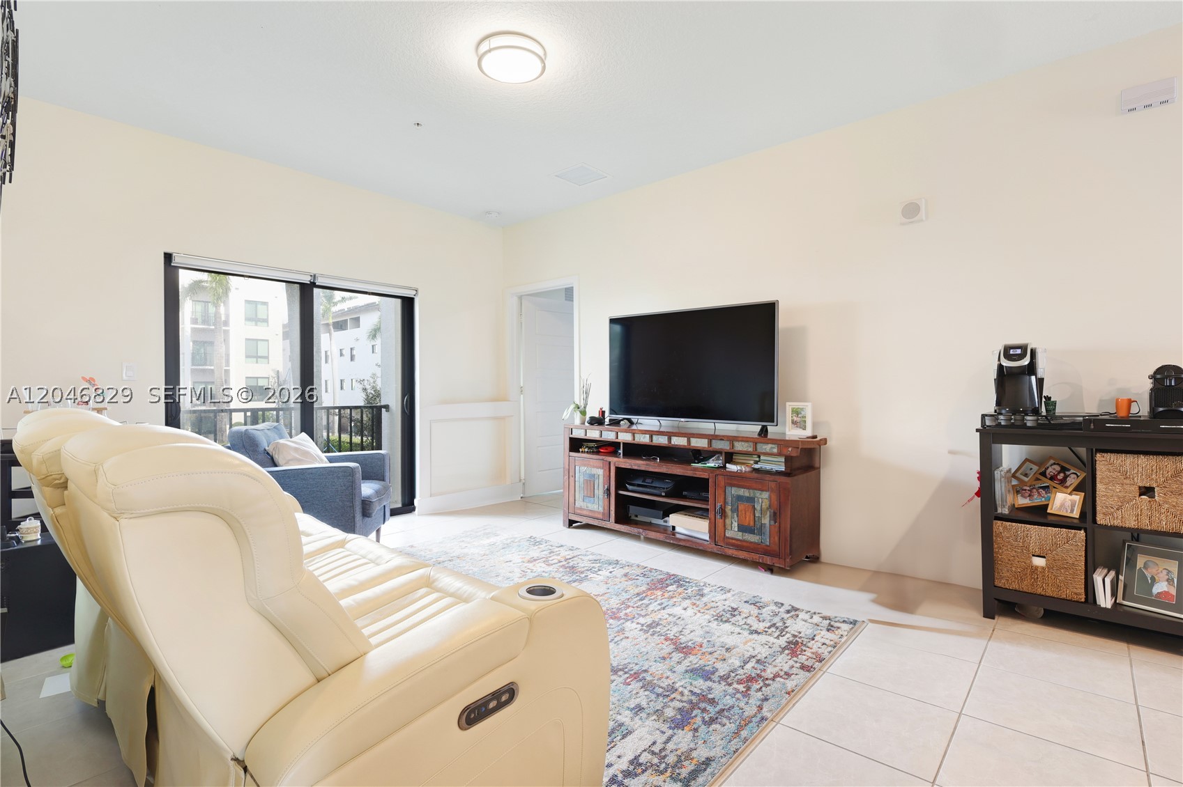 DOWNTOWN DORAL SOUTH PHAS - Residential