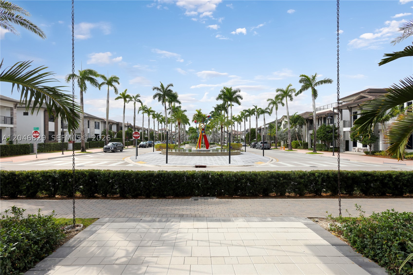 DOWNTOWN DORAL SOUTH PHAS - Residential