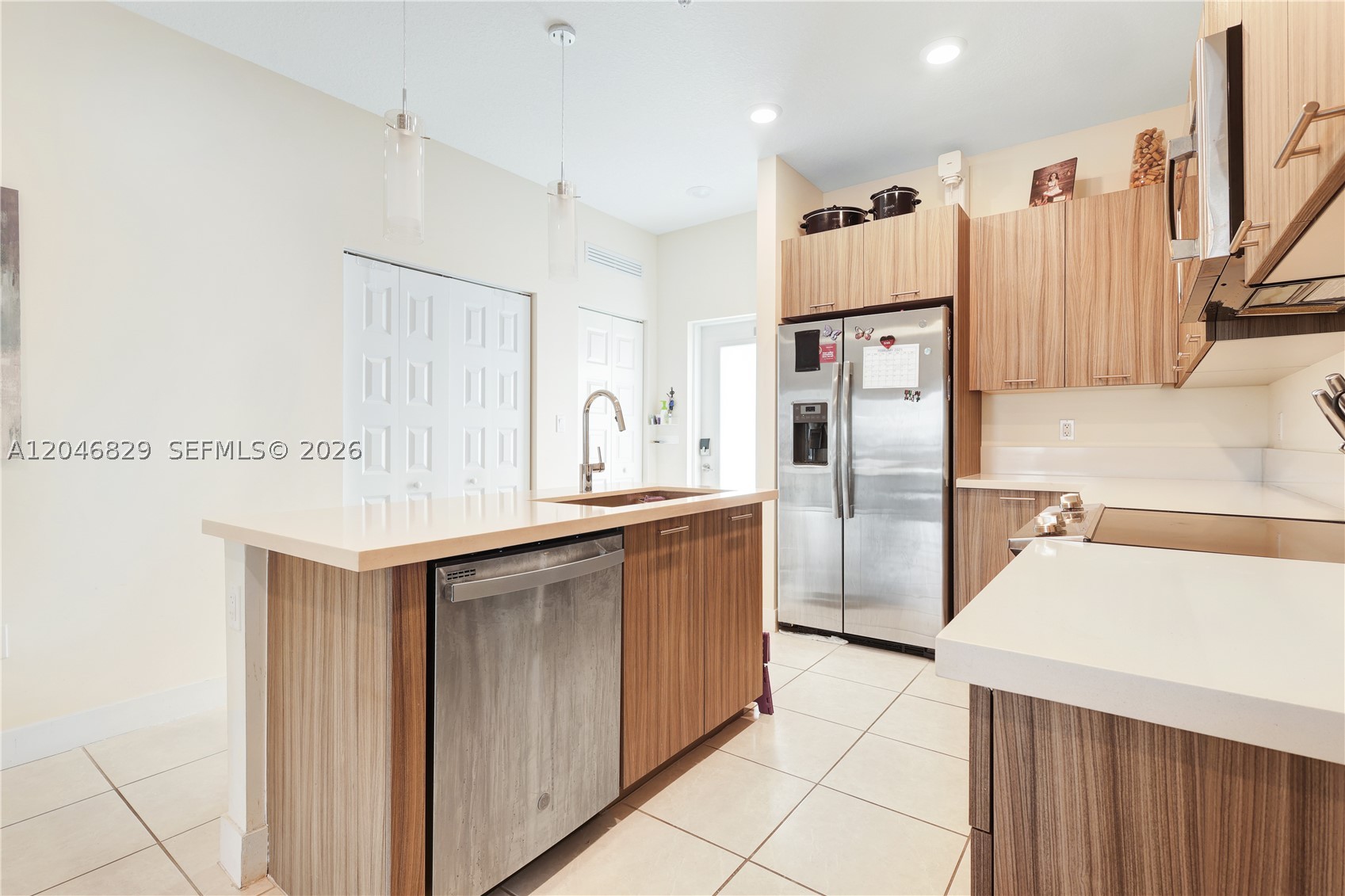 DOWNTOWN DORAL SOUTH PHAS - Residential