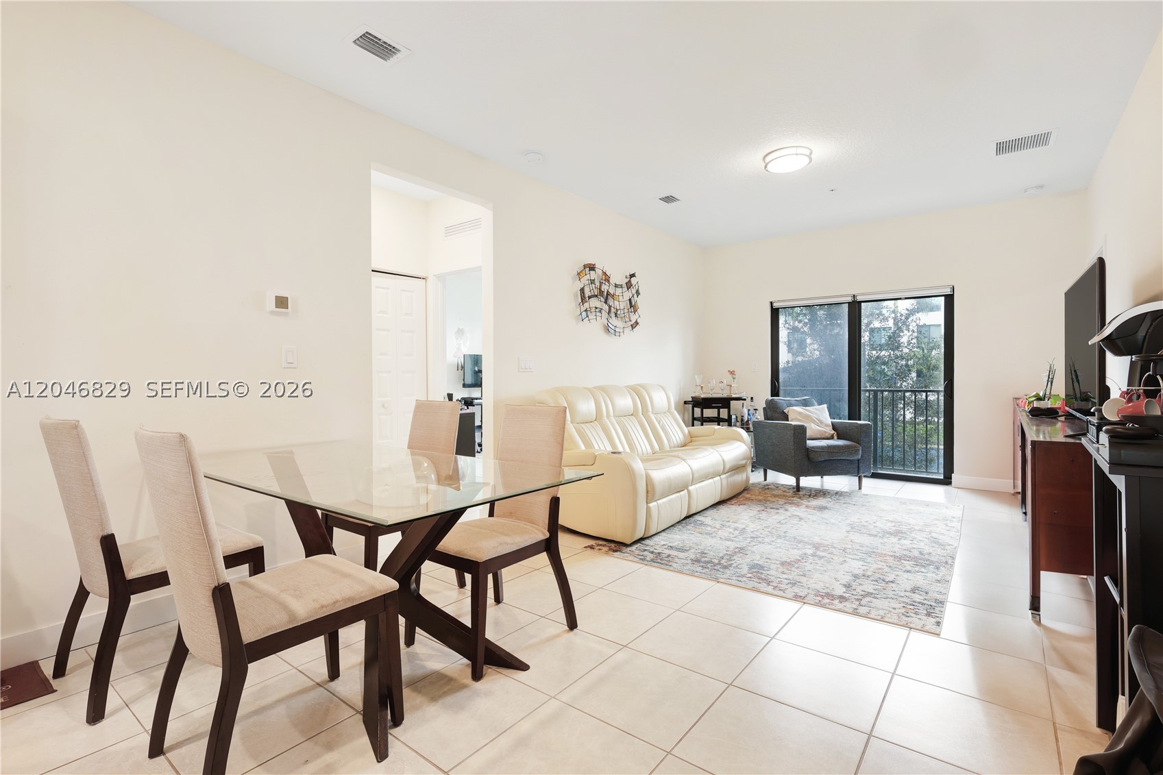DOWNTOWN DORAL SOUTH PHAS - Residential